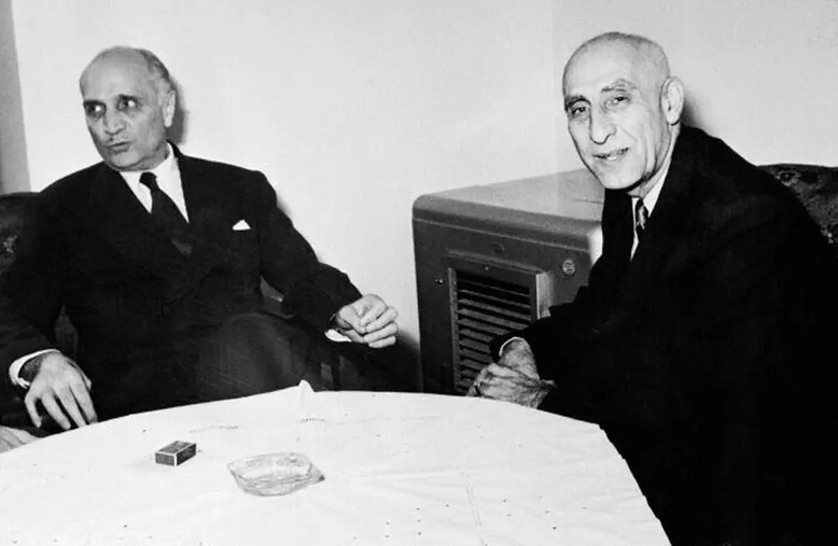 وضعیت دکتر مصدق ۲۰ روز پیش از کودتا، از نگاه «اکونومیست»