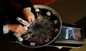 اختراع عجیب ژاپنی ها برای چشیدن طعم غذاهای تلویزیون