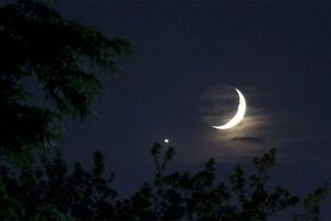 درخشش 2 غول آسمانی؛ مقارنه ماه و سیاره مشتری در آسمان ایران

