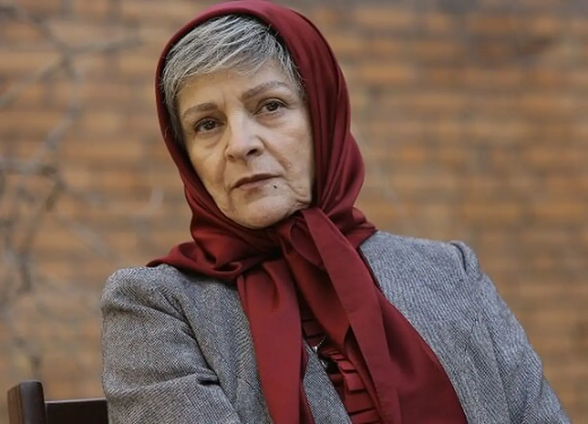 چگونه خواهرِ گلاب آدینه، پیش از مرگ، باعث شد او در «آبجی» بازی کند