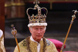 غر زدن‌ شاه انگلستان بر سر ملکه در داخل کالسکه افشا شد/ ویدئو