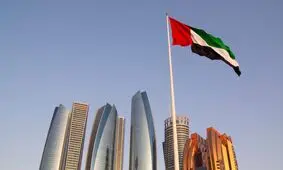 امارات برنامه درسی هوش مصنوعی را در مدارس اجباری می‌کند

