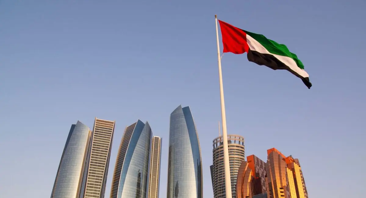 امارات برنامه درسی هوش مصنوعی را در مدارس اجباری می‌کند

