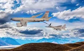 یک هواپیمای سوخت‌رسان آمریکا به چند هواپیما می‌تواند سوخت برساند؟
