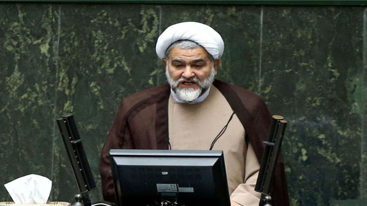 نماینده مجلس: دریافت خودروی بدون نوبت توسط نمایندگان، نه حرام است و نه تخلف
