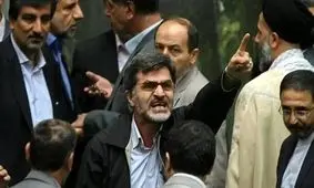  آقای باقری! ساکت شو نوبت بگیر حرف بزن؛ فکر می‌کند چون روحانی است اجازه دارد هر کاری بکند/ ویدئو