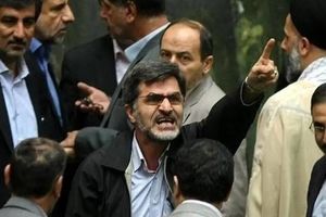 آقای باقری! ساکت شو نوبت بگیر حرف بزن؛ فکر میکند چون روحانی است اجازه دارد هر کاری بکند/ ویدئو