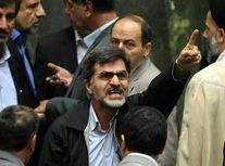  آقای باقری! ساکت شو نوبت بگیر حرف بزن؛ فکر می‌کند چون روحانی است اجازه دارد هر کاری بکند/ ویدئو