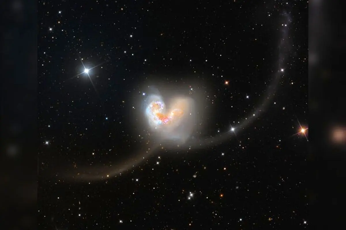 عکس روز ناسا از آنتن کهکشانی!

