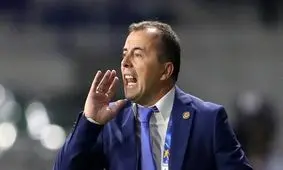 سرمربی پیشین ذوب آهن در تیم ملی لبنان

