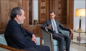 اهدای سردیس شهید سلیمانی به بشار اسد

