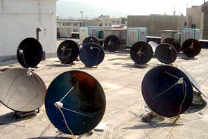 کشف ۳۰۰۰ قلم تجهیزات ماهواره‌ای قاچاق در تهران


