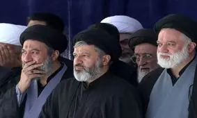 حضور فرزندان رهبر شهید در شب دوم مراسم بزرگداشت امام شهید امت در حرم مطهر رضوی/ ویدئو