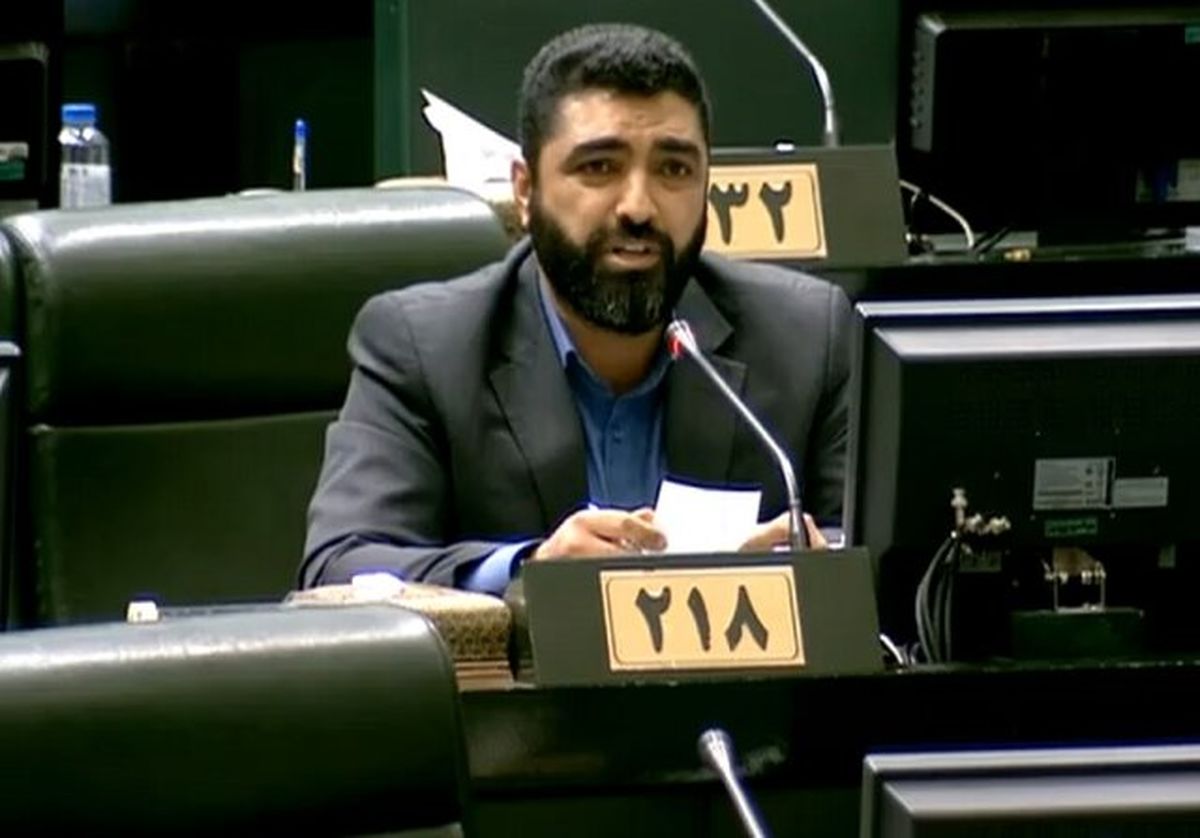 نماینده مردم شهرکرد: ترامپِ امروز به مراتب ضعیفتر از دوره قبل است/ آمریکای امروز از آمریکای سالهای گذشته ضعیفتر است