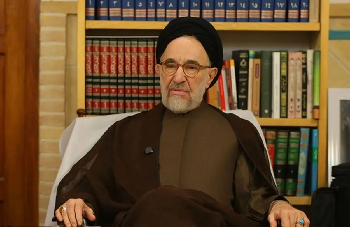 سید محمد خاتمی: حوادث اخیر باید روشن و باورپذیر تببین شده و دستگیری‌ها و احضارها و احکام نامناسب متوقف شود/ مذاکرات پیش رو میان آمریکا و ایران بسیار مهم است/ هم آمریکا و هم ایران با درک انگاره‌ها و انگیزه‌های خطرناک اسرائیل، در دام توطئه‌ نیفتند