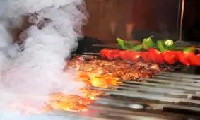 چگونه سرطان را همراه غذا می‌خوریم؟