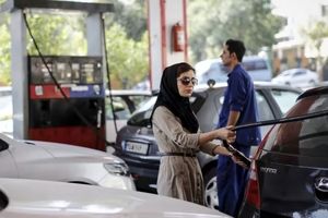 قیمت بنزین ایران یک چهلم آمریکا و یک شصتم انگلیس/ عواقب بنزین فوق‌العاده ارزان!