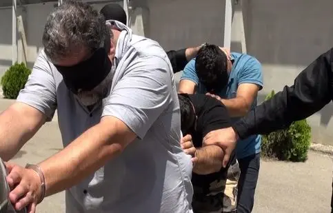 اراذل و اوباش در استخدام یک رستوران/ حاشیه‌های عجیب یک رستوران در تهران/ ویدئو