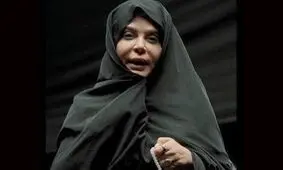 حمله به بهاره رهنما به خاطر چادر پوشیدن روی صحنه؛ اعتراض خانم بازیگر: توهین نکنید، من خودم فامیل محجبه دارم!/ ویدئو