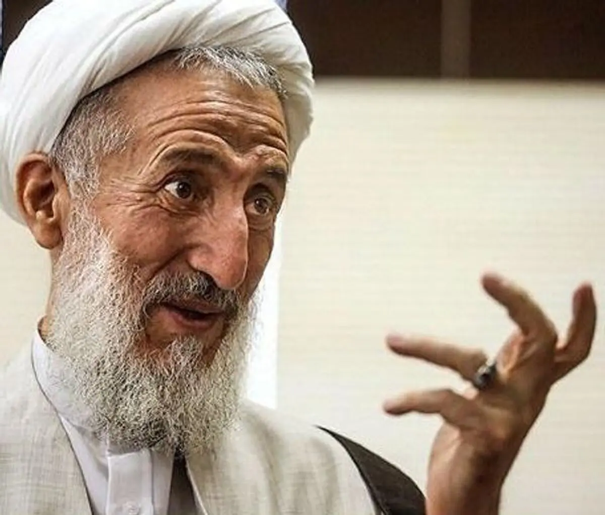 دعوت روزنامه اصولگرای همشهری برای "برخورد مومنانه" در ماجرای کاظم صدیقی