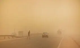 طوفان شدید باعث تصادف زنجیره ای در جاده میناب شد/ ویدئو