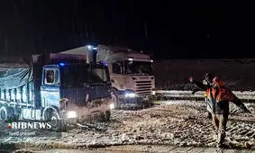 گم شدن یک کارمند در آزادراهی که دچار ریزش کوه شد