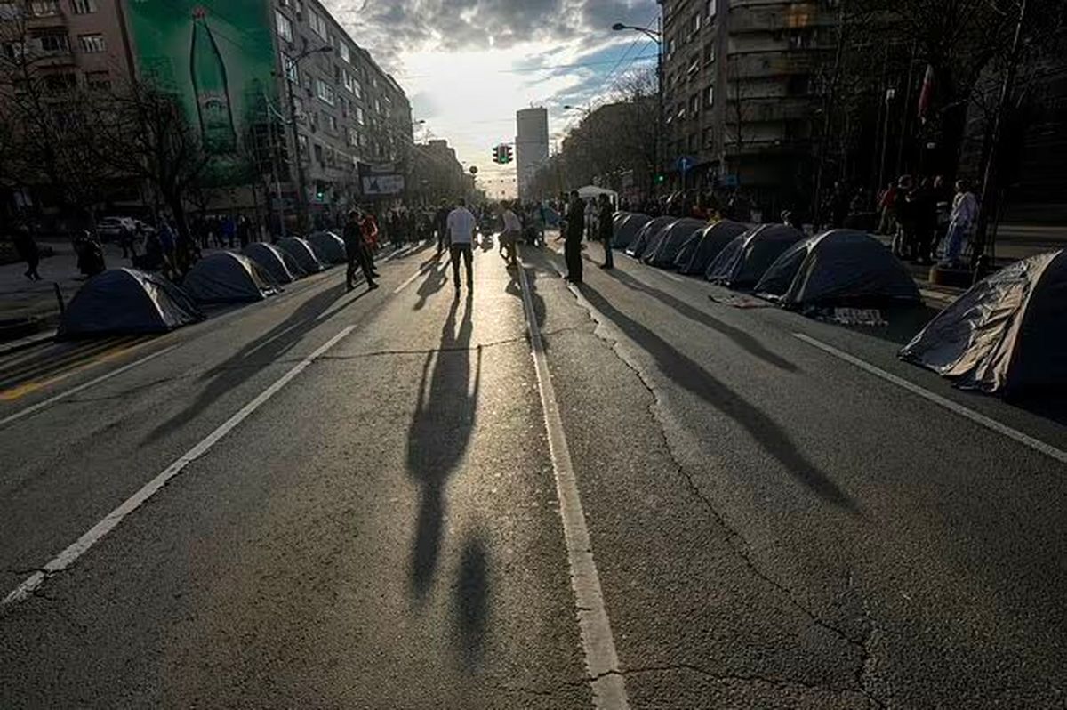 ادامه ناآرامی‌ها بر سر نتایج انتخابات در صربستان/ ویدئو

