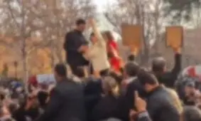 بازداشت موقت تعدادی از فعالان سیاسی از جمله نرگس محمدی در مراسم ترحیم خسرو علی کردی