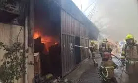  آتش سوزی شدید در کارگاه چوبی در جاده ساوه/ دو کارگر زنده زنده در آتش سوختند/ ویدئو