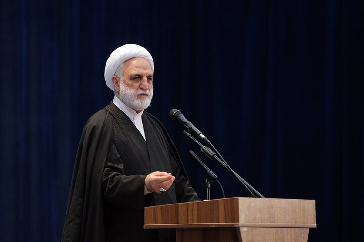 مسمومیتهای دانش آموزان افساد فی الارض است/ کسانی که همراه با دشمن التهاب آفرینی میکنند مورد برخورد قرار میگیرند
