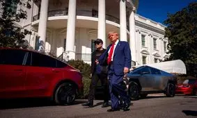 ترامپ به دنبال فروش خودروی تسلای قرمز رنگ خود در پی تنش با ایلان ماسک

