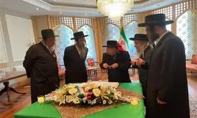 حضور جمعی از خاخام‌های یهودی در سفارت ایران در لندن

