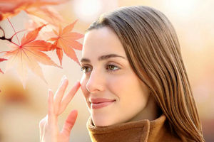 دلیل خشکی مو با وجود چربی کف سر چیست؟