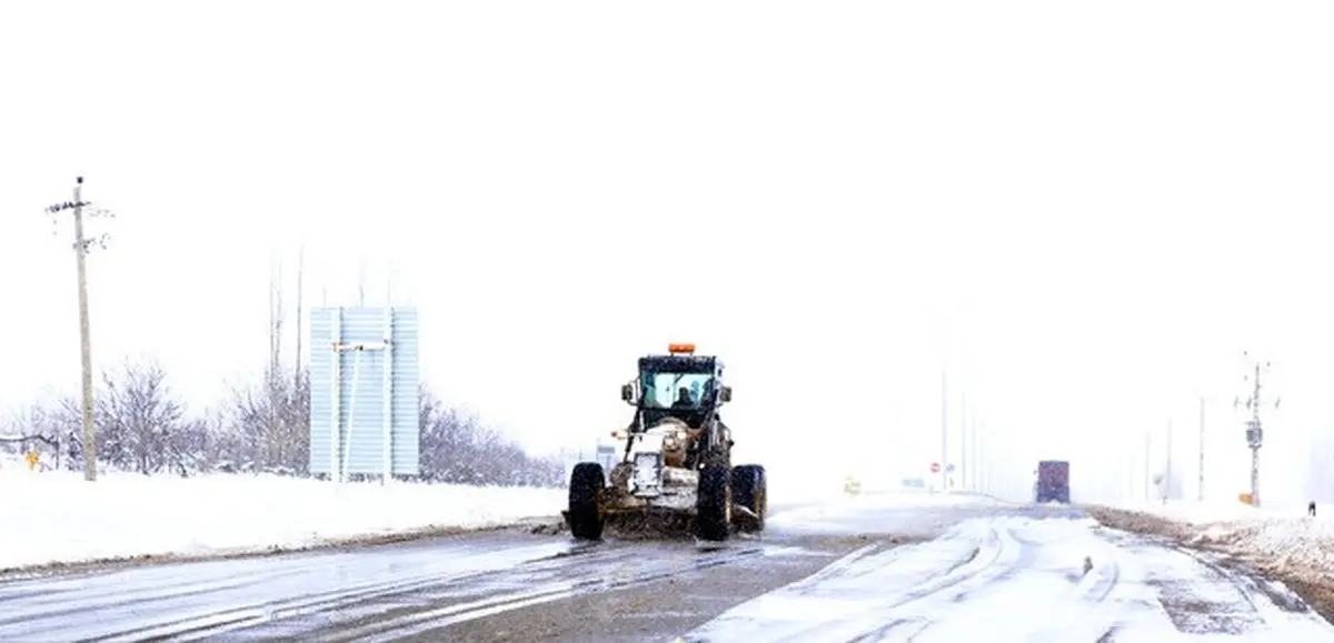 محور کیاسر بازگشایی شد/ کندوان همچنان مسدود است