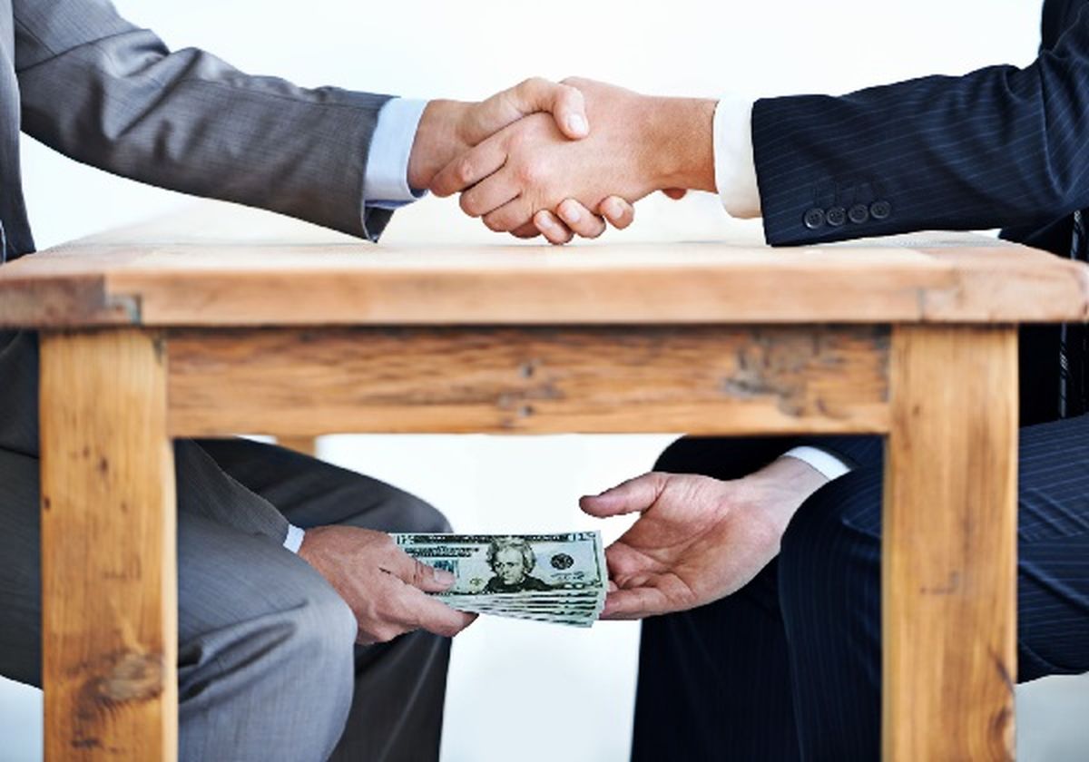 سیاست دخالت حداکثری، نتیجهای جز فساد و رانت ندارد