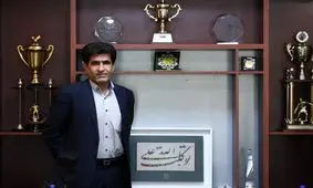 واکنش عضو هئیت رئیسه فدراسیون فوتبال به پاداش ۱۴۰ میلیاردی قلعه‌نویی: این پاداش‌‌ها نسبت به گذشته خیلی ناچیز است!