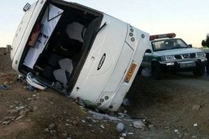 واژگونی اتوبوس در زنجان حادثه آفرید