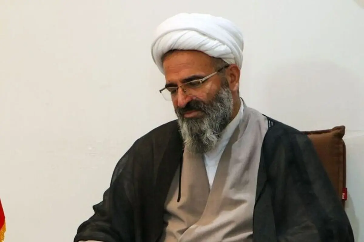 دانش آموزان از مهمترین اهداف و مخاطبان تبیین هستند