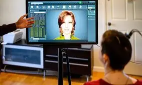 چگونه هوش مصنوعی صدای زنی که قدرت تکلمش را از دست داده بود، برگرداند؟