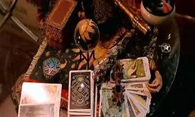 بازداشت دعانویس و رمال اینستاگرامی / سلبریتی های خارج کشور او را تبلیغ می کردند