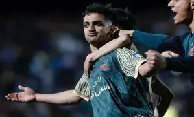 فردوسی‌پور: فخریان با شمس‌آذر قرارداد نداشت و بازیکن آزاد بود/ پرسپولیس بابت این بازیکن ۱۵ میلیارد تومان به‌عنوان رضایتنامه پرداخت کرد