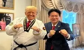 ترامپ کمربند مشکی دان ۹ تکواندو گرفت/  "با همین لباس به کنگره می‌روم!"