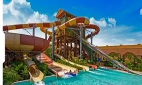 آتش سوزی مجتمع پارک آبی قشم