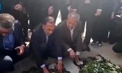 حمله به وزیر آموزش و پرورش بر سر مزار دانش آموزان نخبه کرمانی/ ویدئو