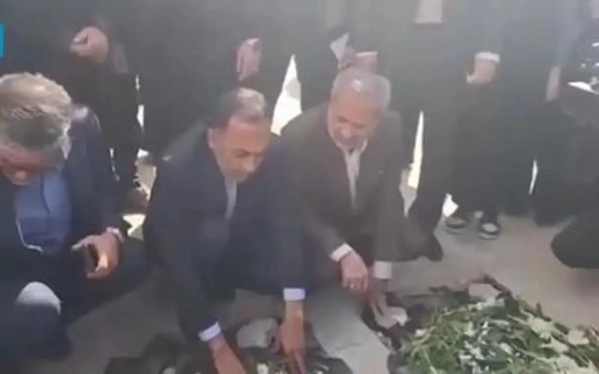 حمله به وزیر آموزش و پرورش بر سر مزار دانش آموزان نخبه کرمانی/ ویدئو