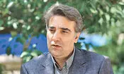 هنر تعطیل پذیر نیست / هنرمند باید صدای مردم باشد