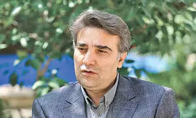 هنر تعطیل پذیر نیست / هنرمند باید صدای مردم باشد