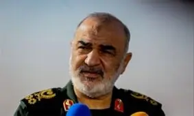 فرمانده کل سپاه: ایران اولین کشور مسلمانی است که ماهواره در فضا قرار می دهد
