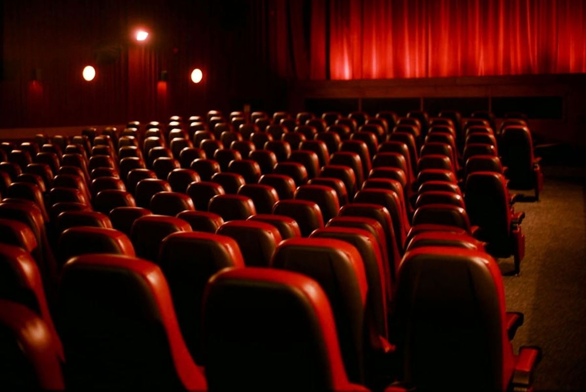 بلیت برخی سینماها شنبه نیمبها است