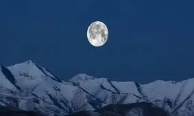 نیمه پنهان ماه چه تفاوتی با نیمه دیگرش دارد؟